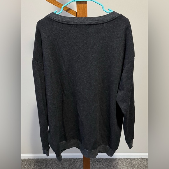 Wildfox Roadtrip Babe Sweatshirt Black Sun Faded Wash With Floral Design NWOT L - Picture 4 of 6